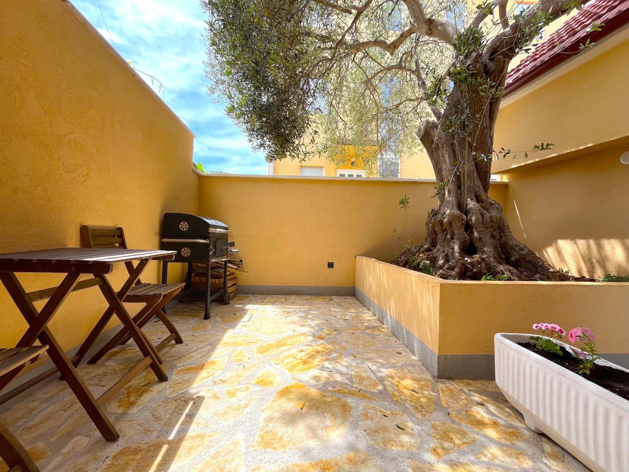 Olive Tree Apartman Stari Grad  Kültér fotó